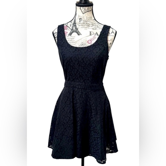 Aeropostale Dresses & Skirts - Aeropostale Cotton Little Black Lace Lined dress in size S/P Party Dress